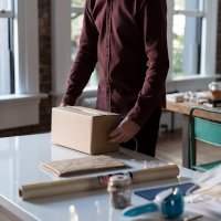 What Is the Difference Between Standard Shipping and Flat Rate Shipping?